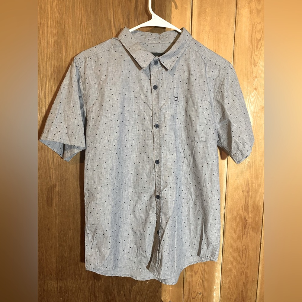 Quicksilver Boys button down shirt size Xlarge